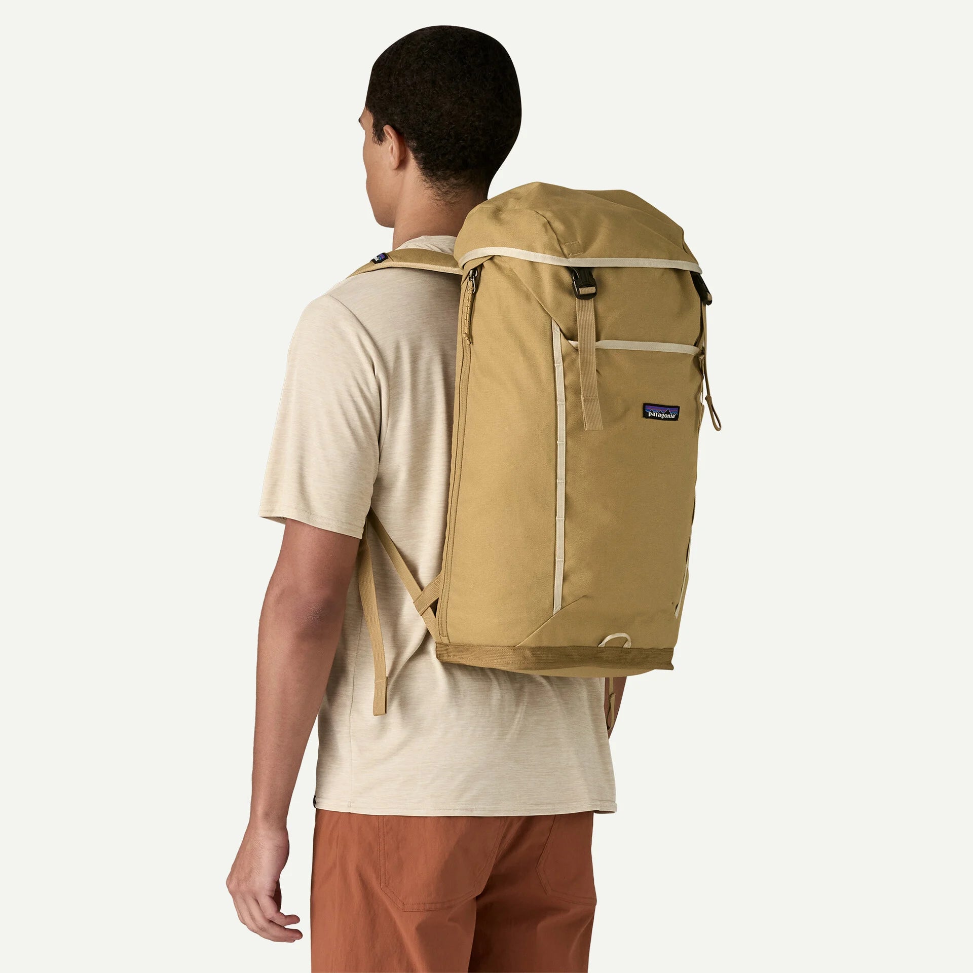Patagonia Fieldsmith Lid Backpack 28L in Classic Tan