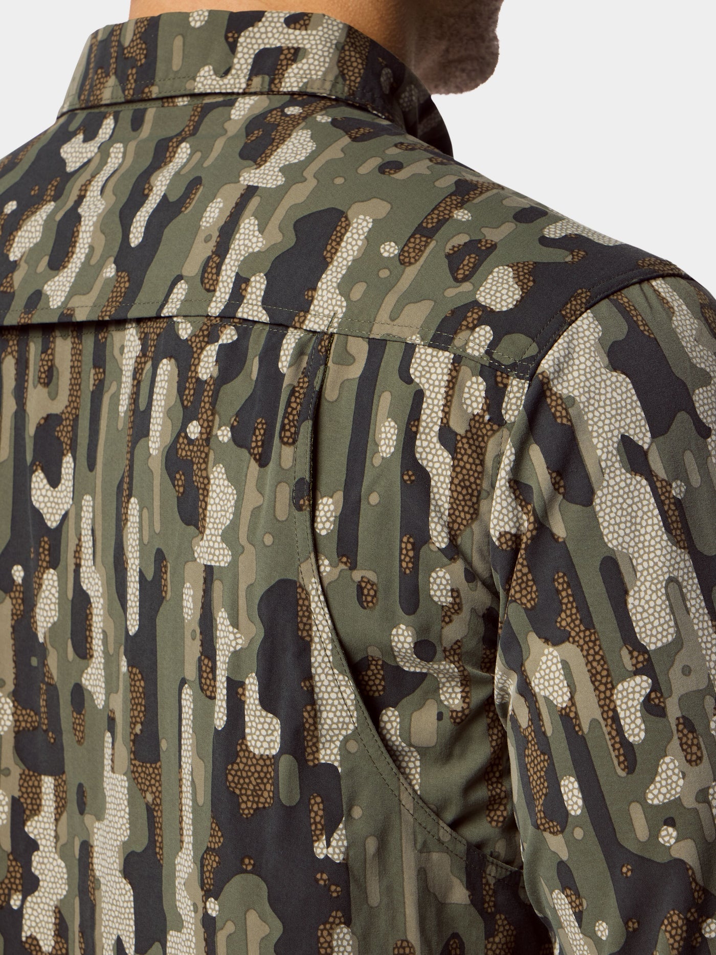 Duck Camp Men’s Lightweight Hunting Shirt Long Sleeve in Woodland Camo