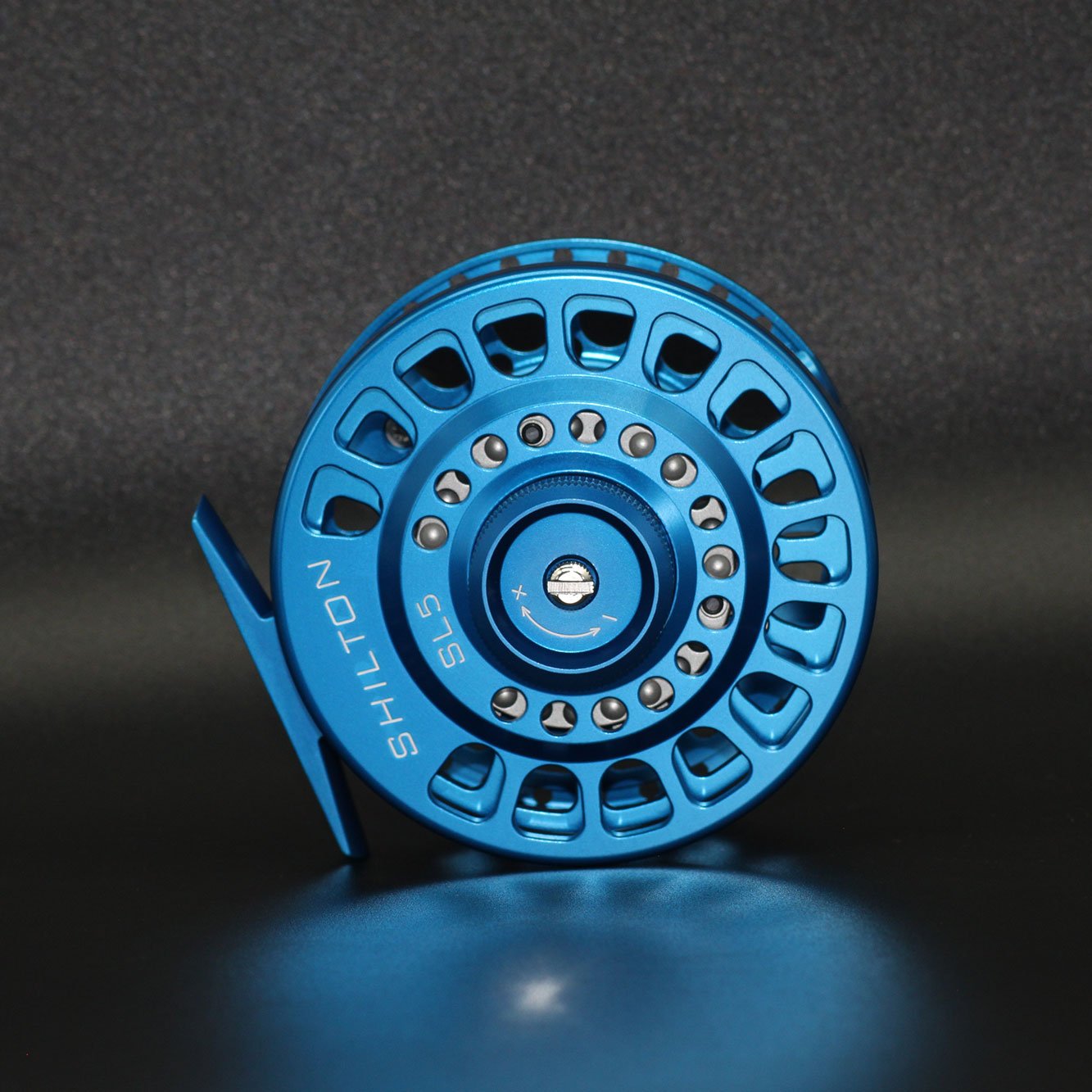 Open Box Shilton SL7 Reels (11-12wt) in Titanium Silver