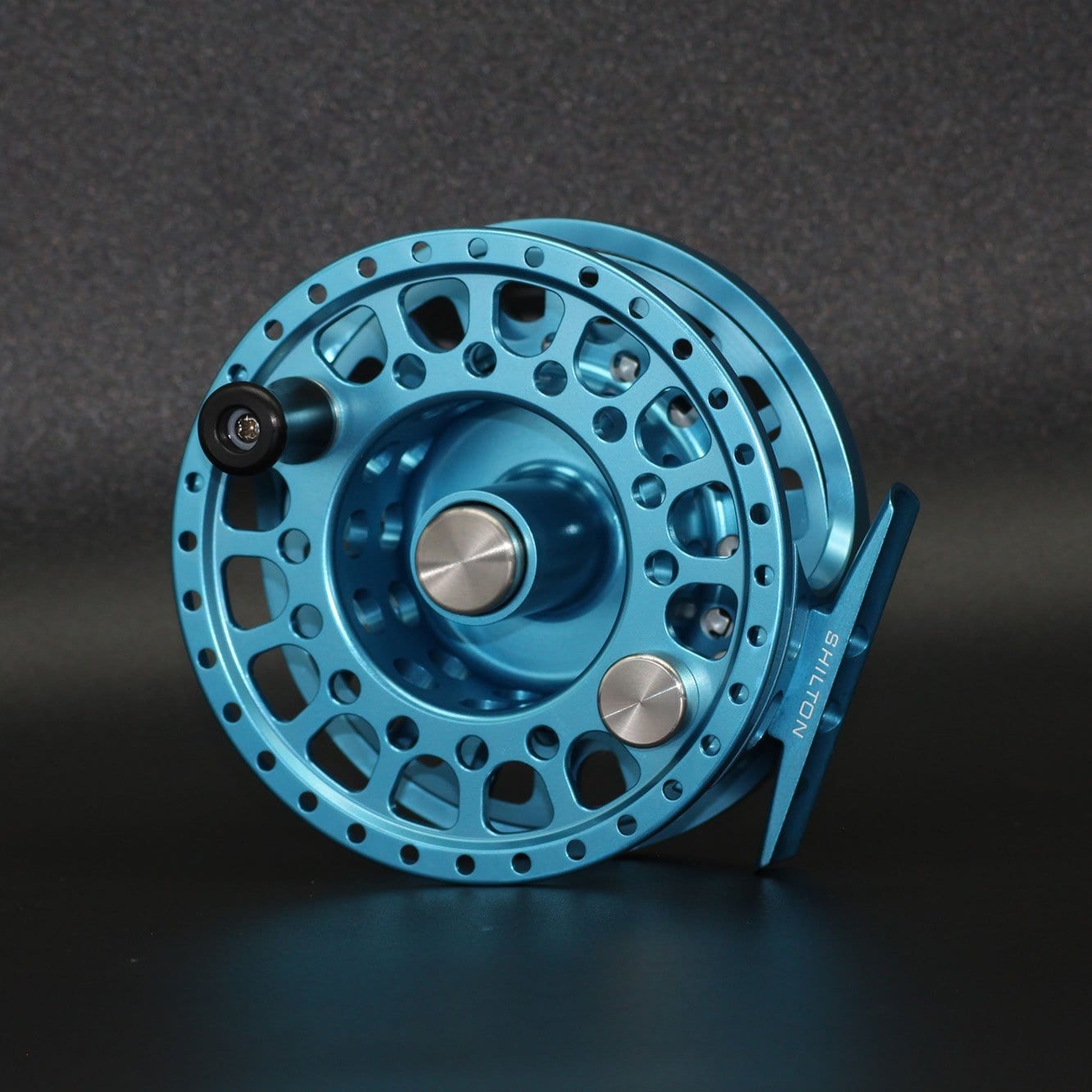 Open Box Shilton SL7 Reels (11-12wt) in Titanium Silver