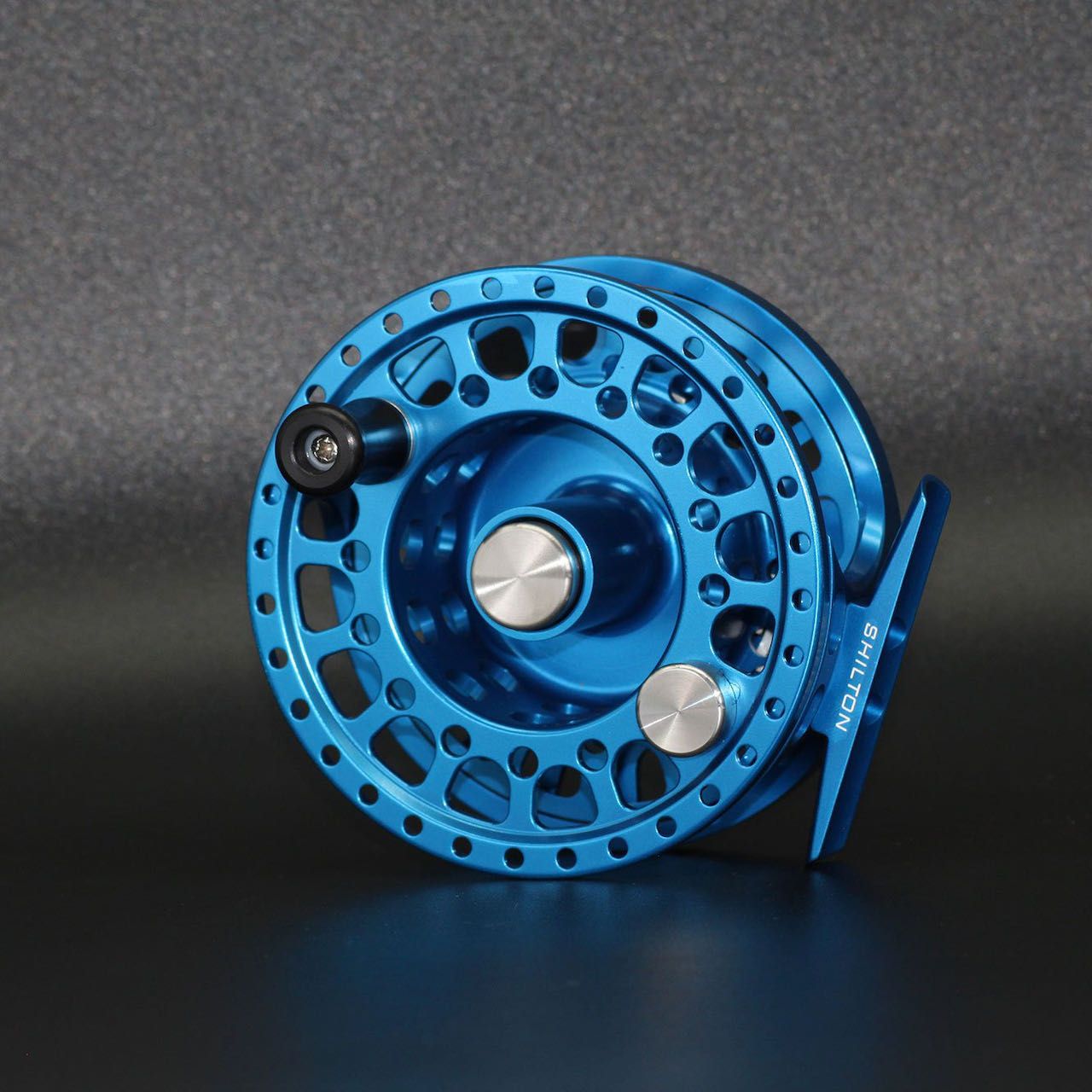 Open Box Shilton SL7 Reels (11-12wt) in Titanium Silver
